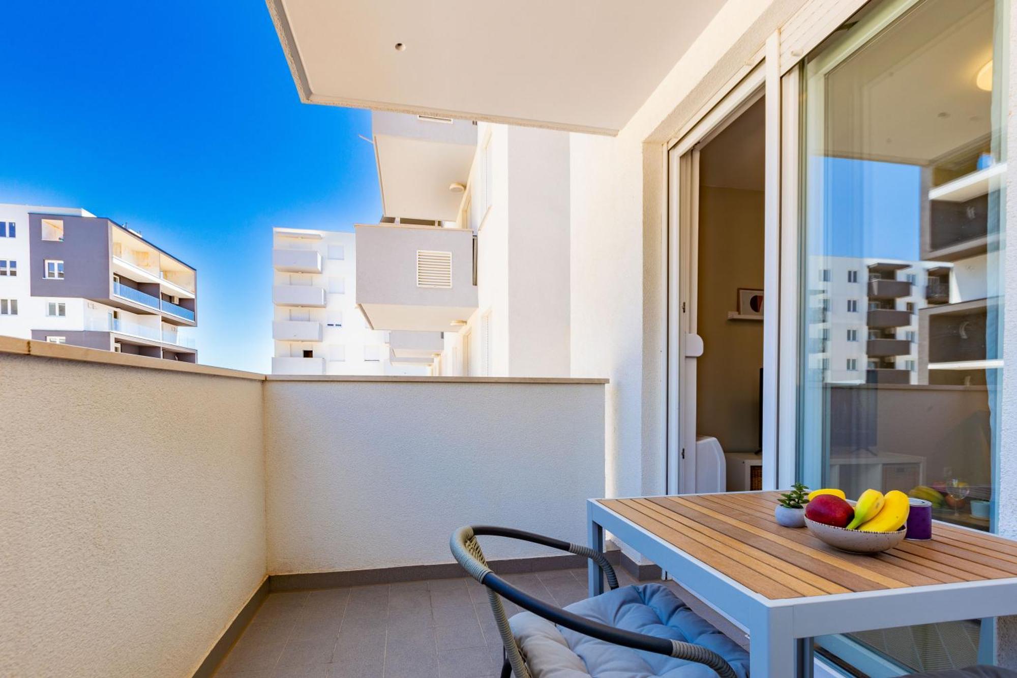 Campanula Apartment With Balcony Задар Екстериор снимка