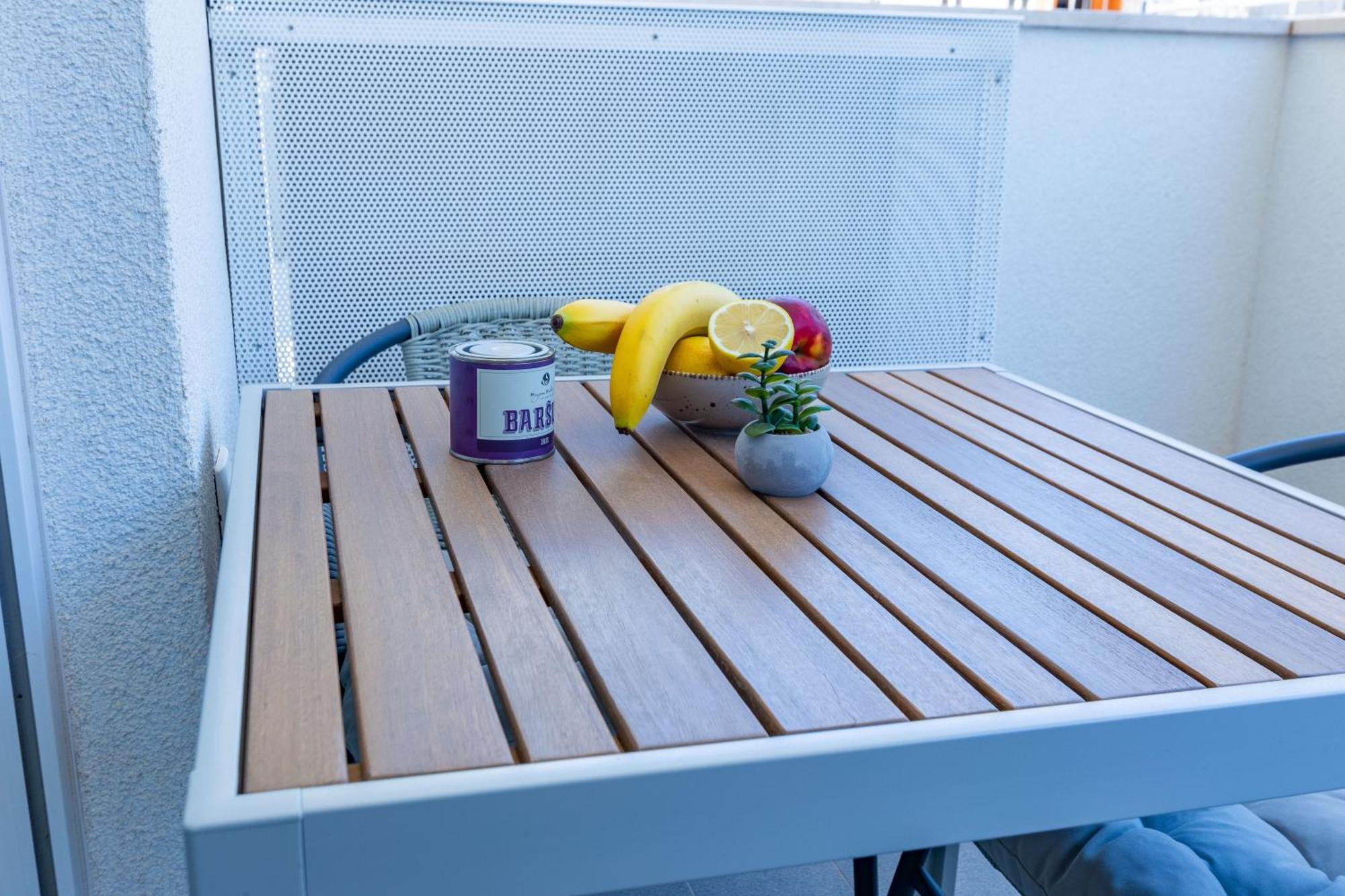 Campanula Apartment With Balcony Задар Екстериор снимка