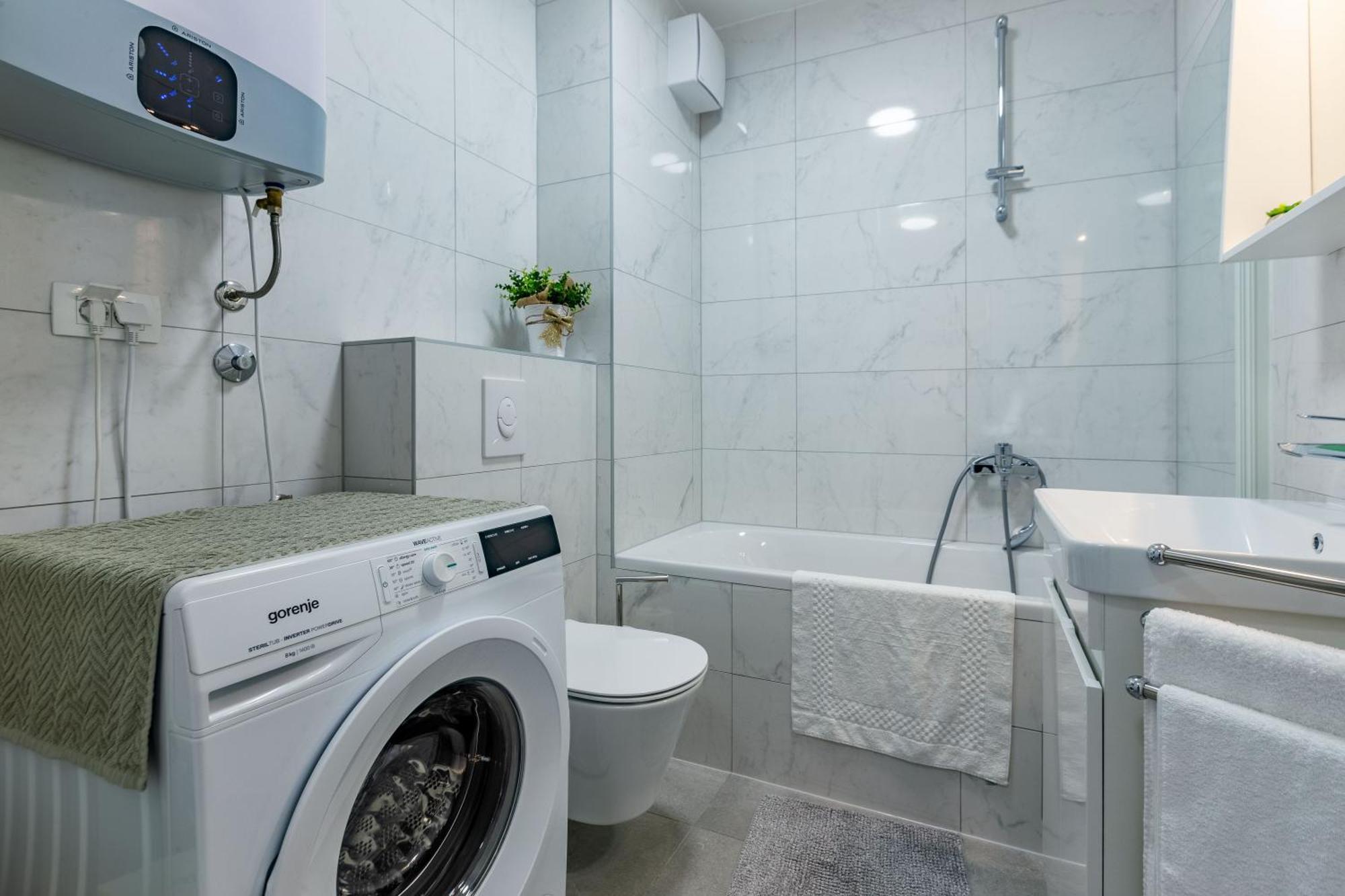 Campanula Apartment With Balcony Задар Екстериор снимка